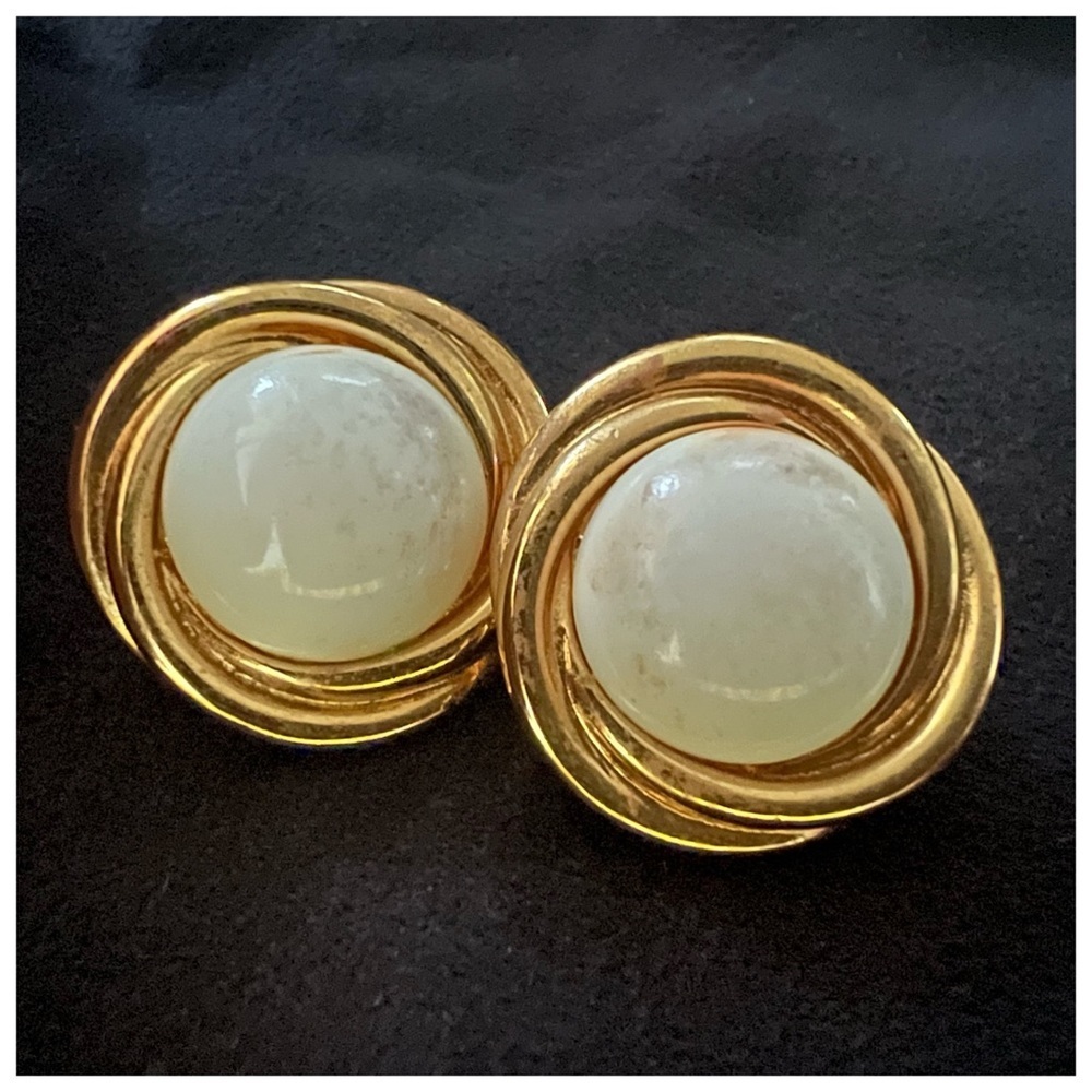 Trifari Vintage Signature Gold Tone & Faux White Round Pearl Earrings